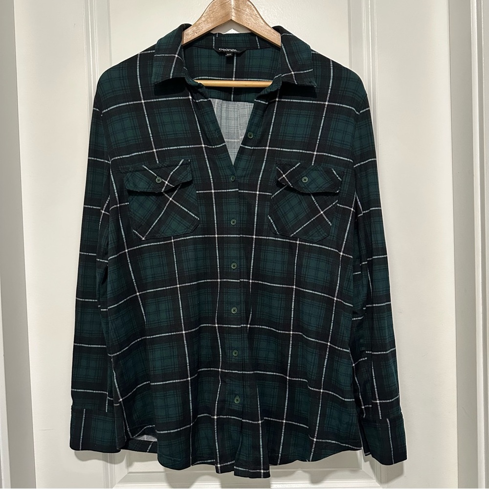 Dark Green Plaid Button Up Women’s Shirt Size Medium